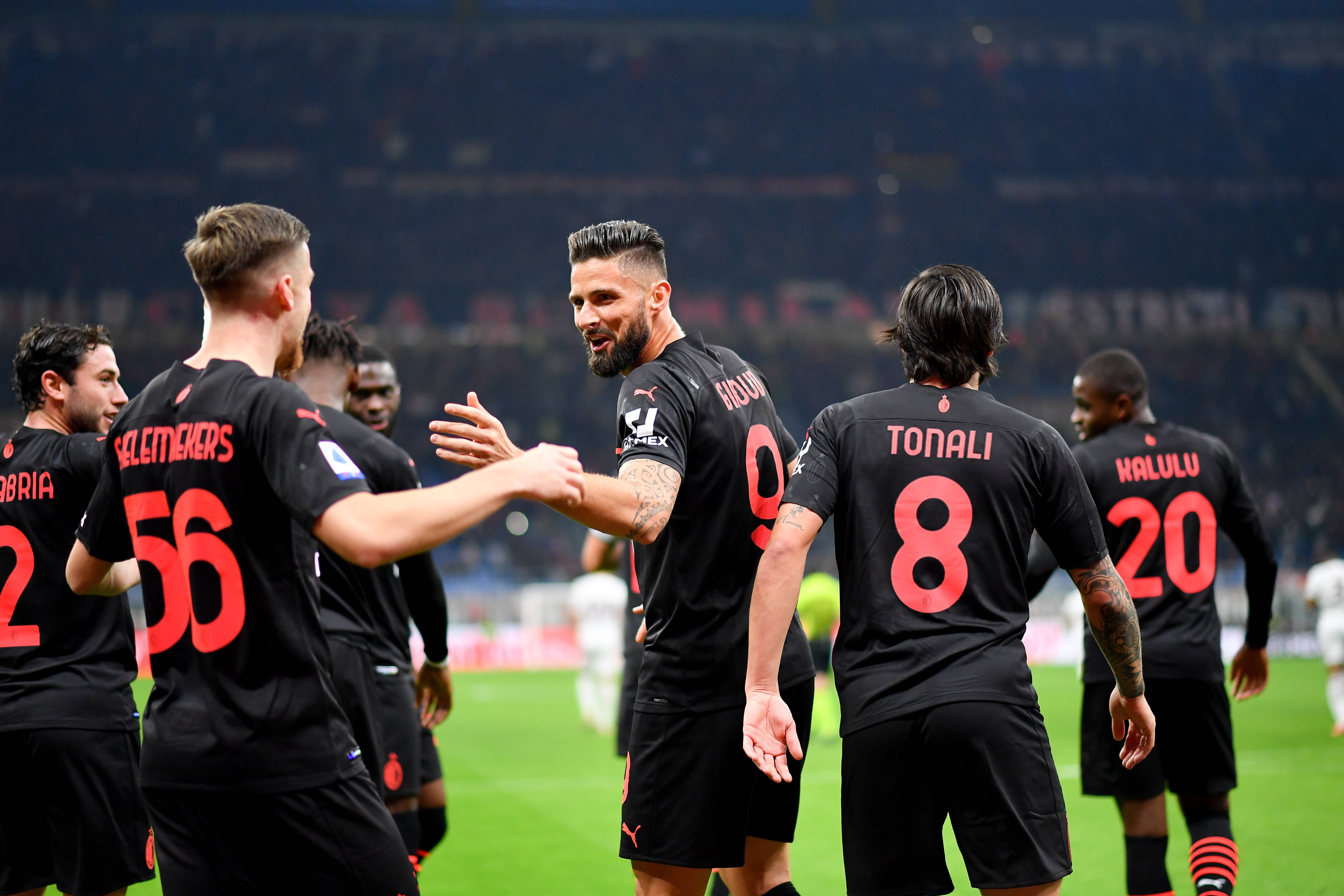 马卡：皇马没对阿隆索下最后通牒，对毕巴不是生死战