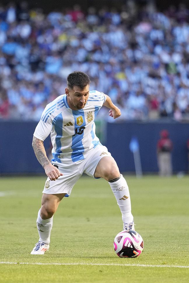 泰晤士：利物浦在关注莱昂尼和格伊；布拉德利出战社区盾存疑