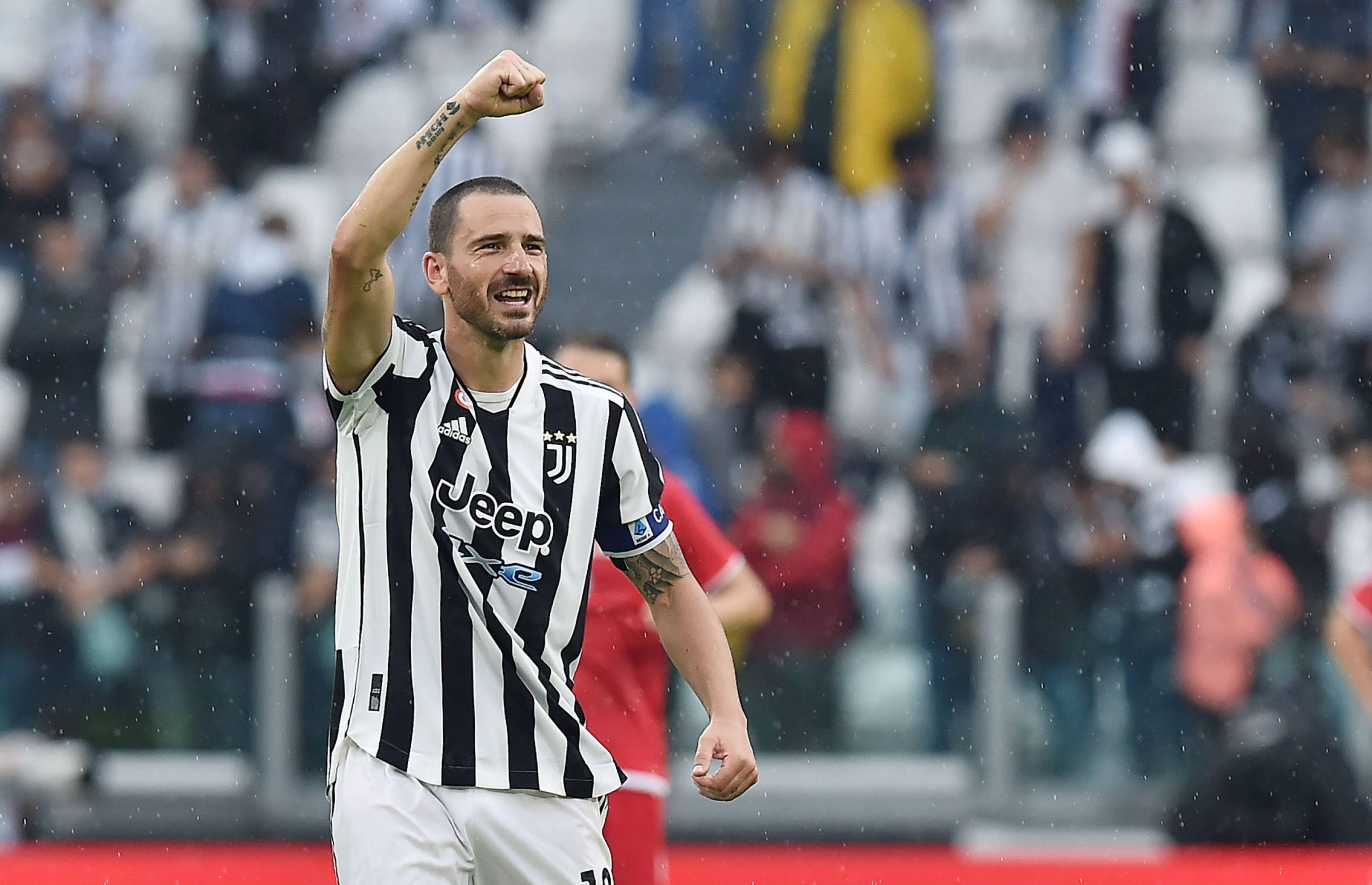 火箭哈登末节爆发连得15分