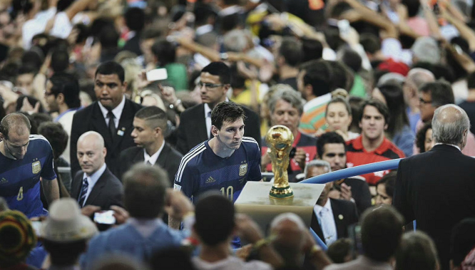 足球报：李新翔脚踝韧带轻伤伤停2周，加布里埃尔还无法合练