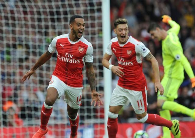 利兹联3-1胜切尔西，利物浦1-1战平桑德兰。