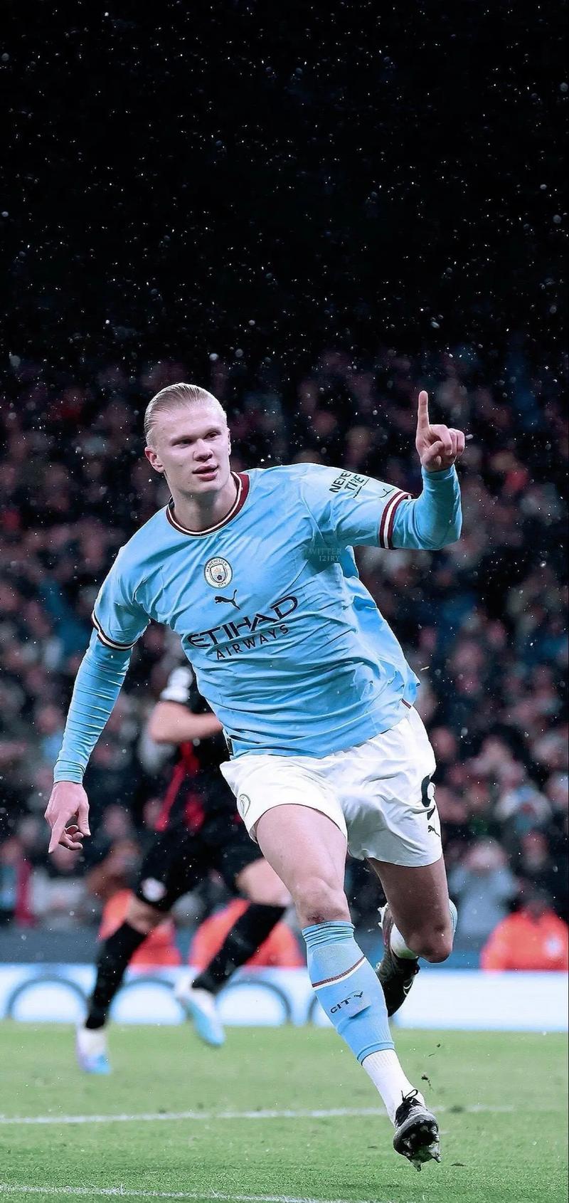 攻防一体！切特半场三分3中3轰13分5板3盖帽