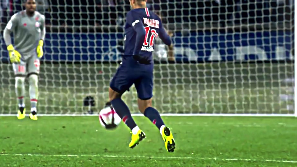 世预赛全胜+零失球！英格兰2-0客胜阿尔巴尼亚，凯恩梅开二度