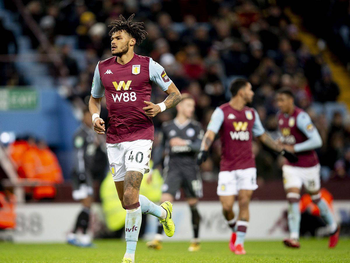 两进两出！贝西洛维奇已经是第二次在同曦下课