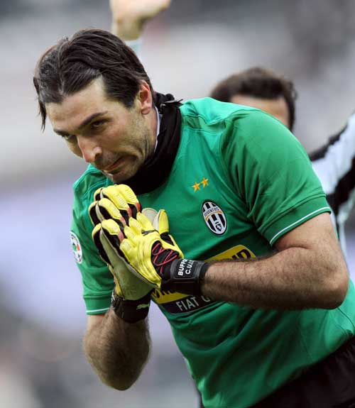 塞克斯顿因左大腿受伤，本场对阵尼克斯不会回归