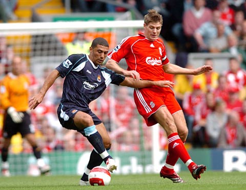 愿无大碍，蒯纪闻谢场时被拍到手臂缠着绷带